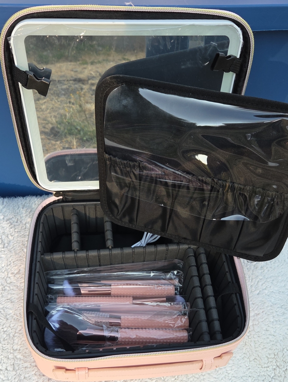 Pink Travel Makeup Case with Laruce Beauty 14 Piece Brush Set